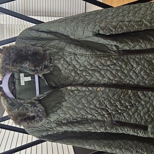 Quilted Green Jacket with Faux Fur Collar